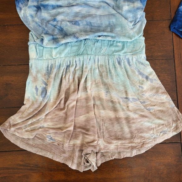 YF&B NWT Blue Tiger Stripe ombre tie dye romper - Picture 3 of 14